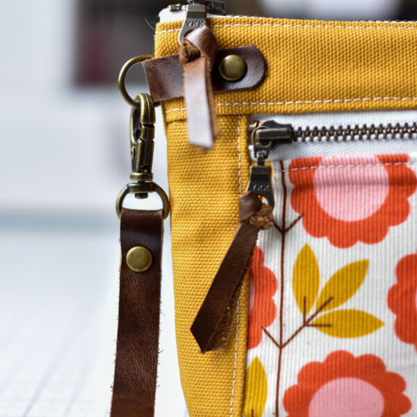 Devon Zipper Pouch Portofino Brown (Black/Dark Brown) Leather Kit - Image 2