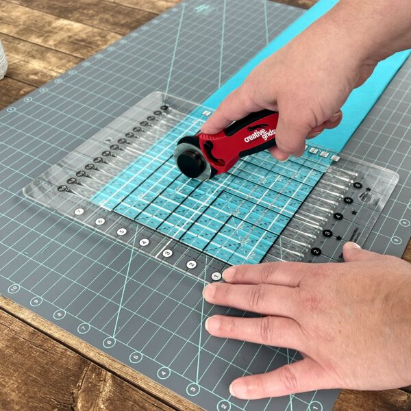 Creative Grids Self-Healing Double Sided Rotary Cutting Mat 6in x 8in - Image 2