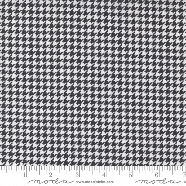 Moda April Rosenthal XOXO Houndstooth Ink Lace