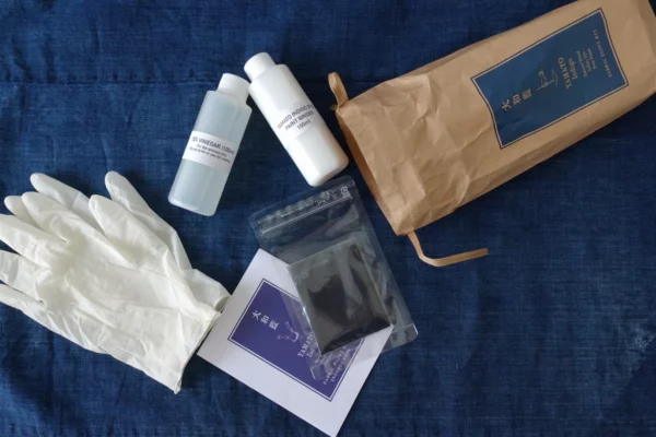 Yamato Indigo Dye Fabric Paint Kit - Image 2