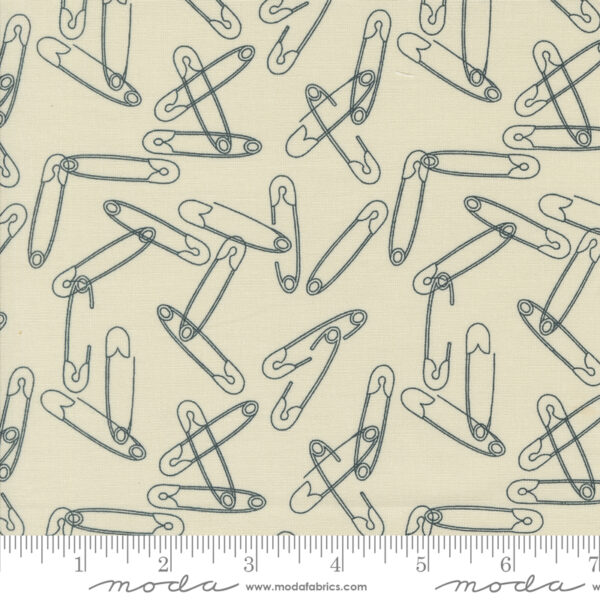 Moda Zen Chic Still More Paper Safety Pins Eggshell