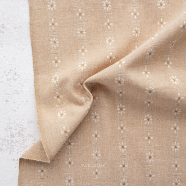 Fableism Forest Forage Daisies Biscuit