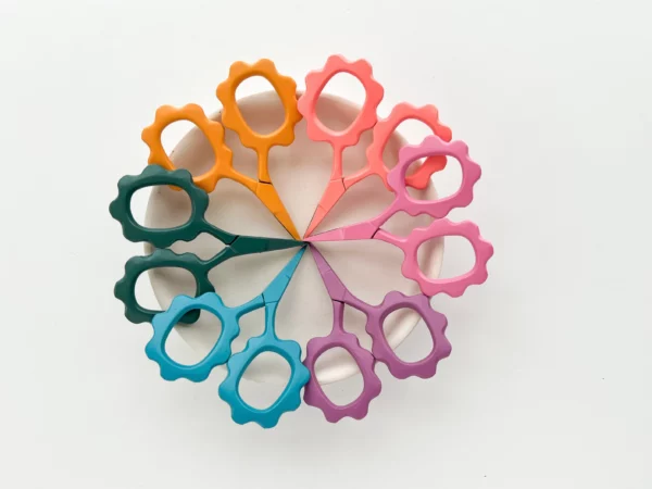 Matryoshka Doll Shop Small Flower Scissor