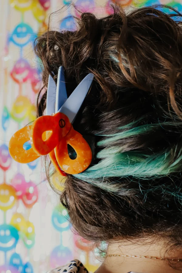 The Peach Fuzz Pin Scissors Hair Claw - Image 2