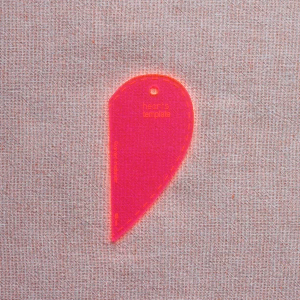 Carolyn Friendlander Hearts Acrylic Template with 1/8" Seam Allowance - Image 2