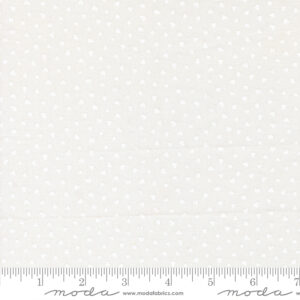 Moda Fabrics Lizzy House Funny Valentine Tiny Hearts Champagne White