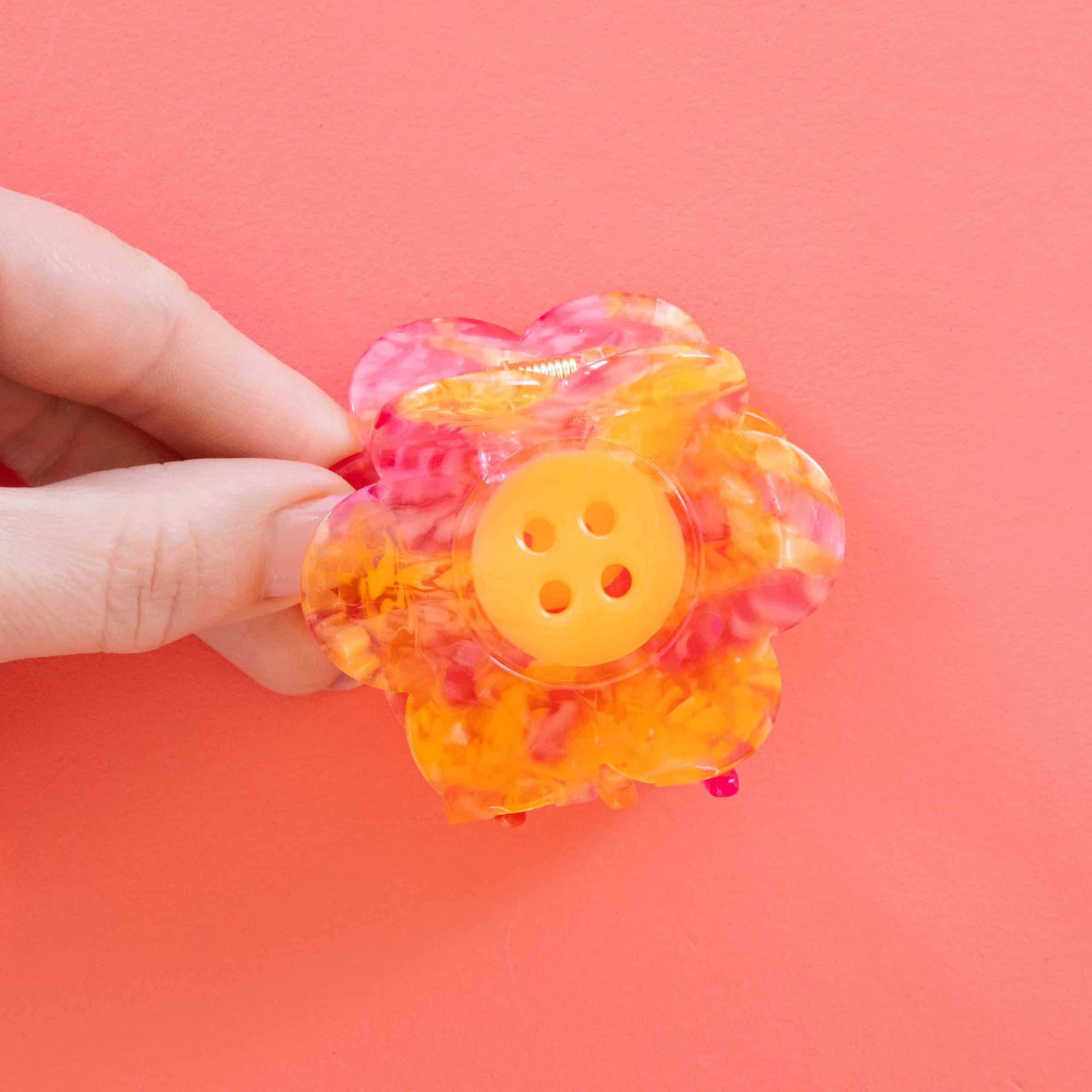 Sarah Hearts Daisy Button Pink and Yellow Large Hair Claw Clip