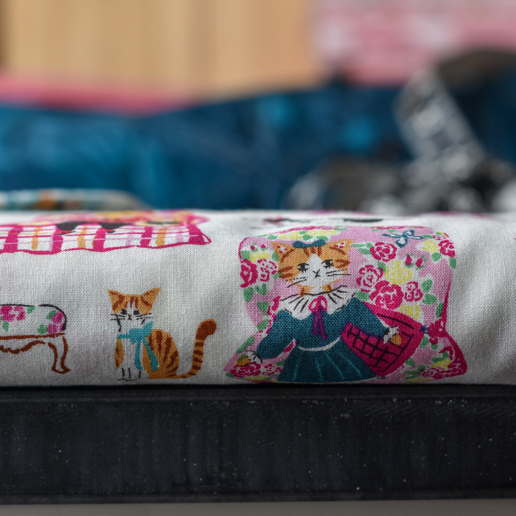 Yuwa Sobakasu Kids Animal Dolls on Chairs White - Image 2