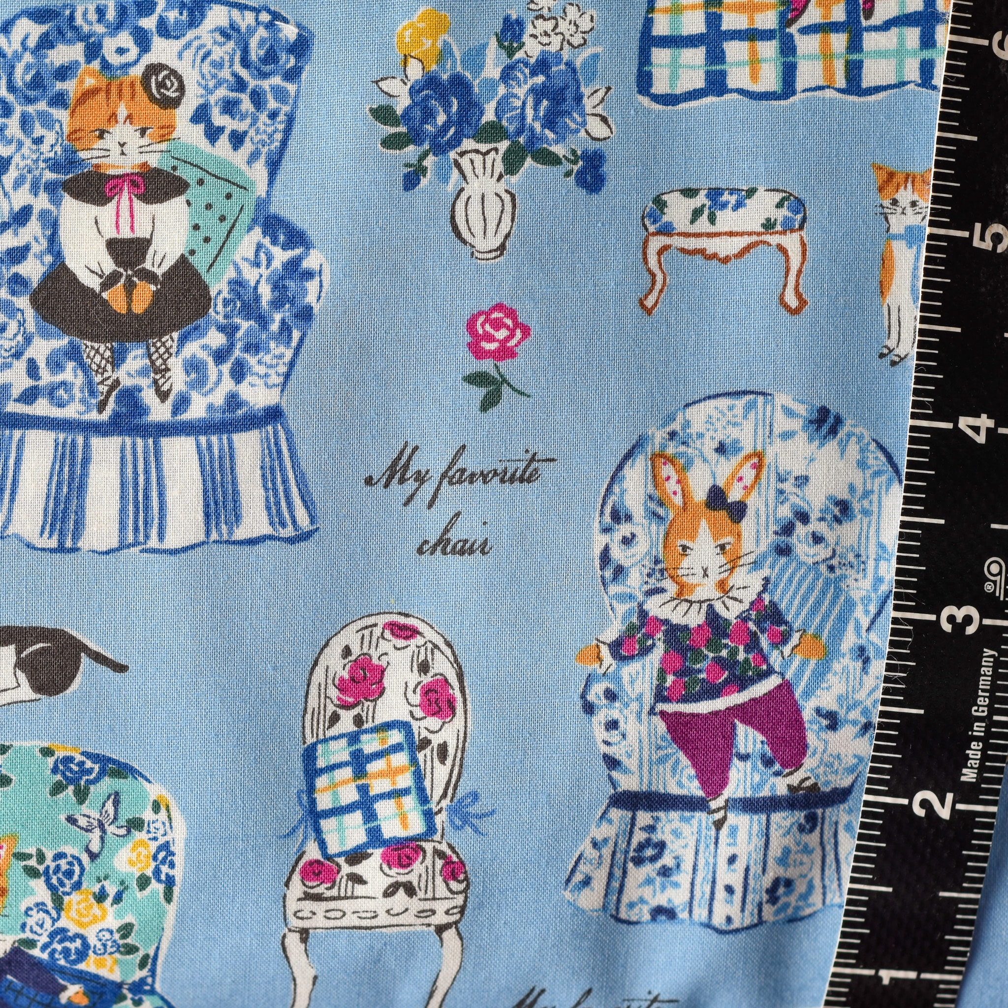 Yuwa Sobakasu Kids Animal Dolls on Chairs Blue