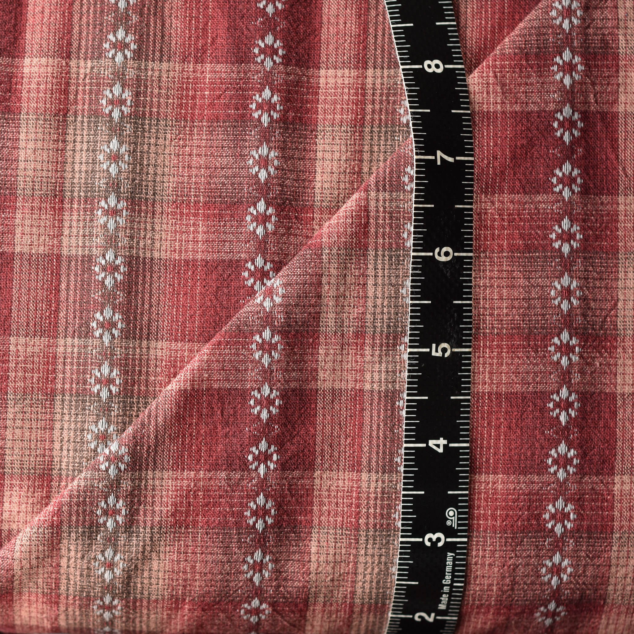 Daisy Stitch Yarn-Dyed Cotton Cranberry