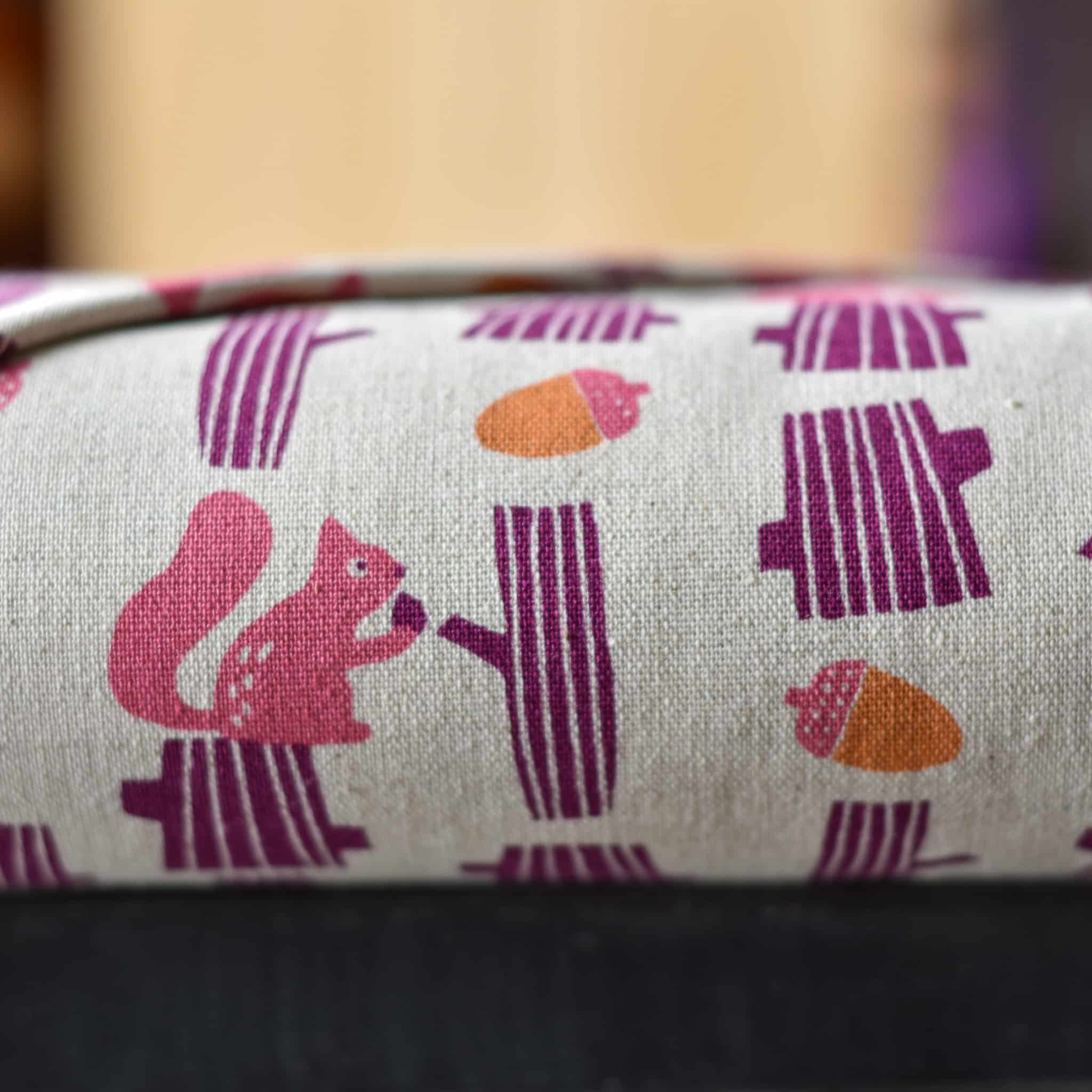 Sevenberry Squirrel on Stump Oxford Cotton Berry - Image 2